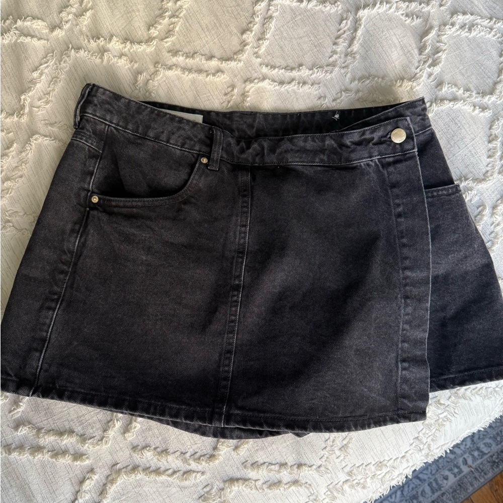 NWOT Zara Wrap Denim Skort - Black